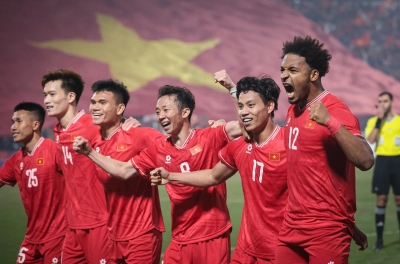 足球热点新闻 7月9日下午:越南队在韩国赢得第二场胜利
