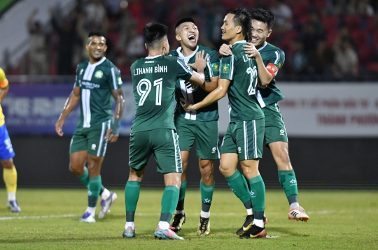 第10轮甲级联赛：上半程冠军由贡凤队夺得