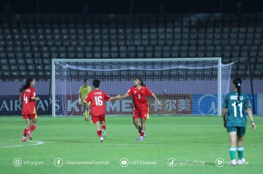越南队重现历史壮举，第二次闯入亚洲四分之一决赛