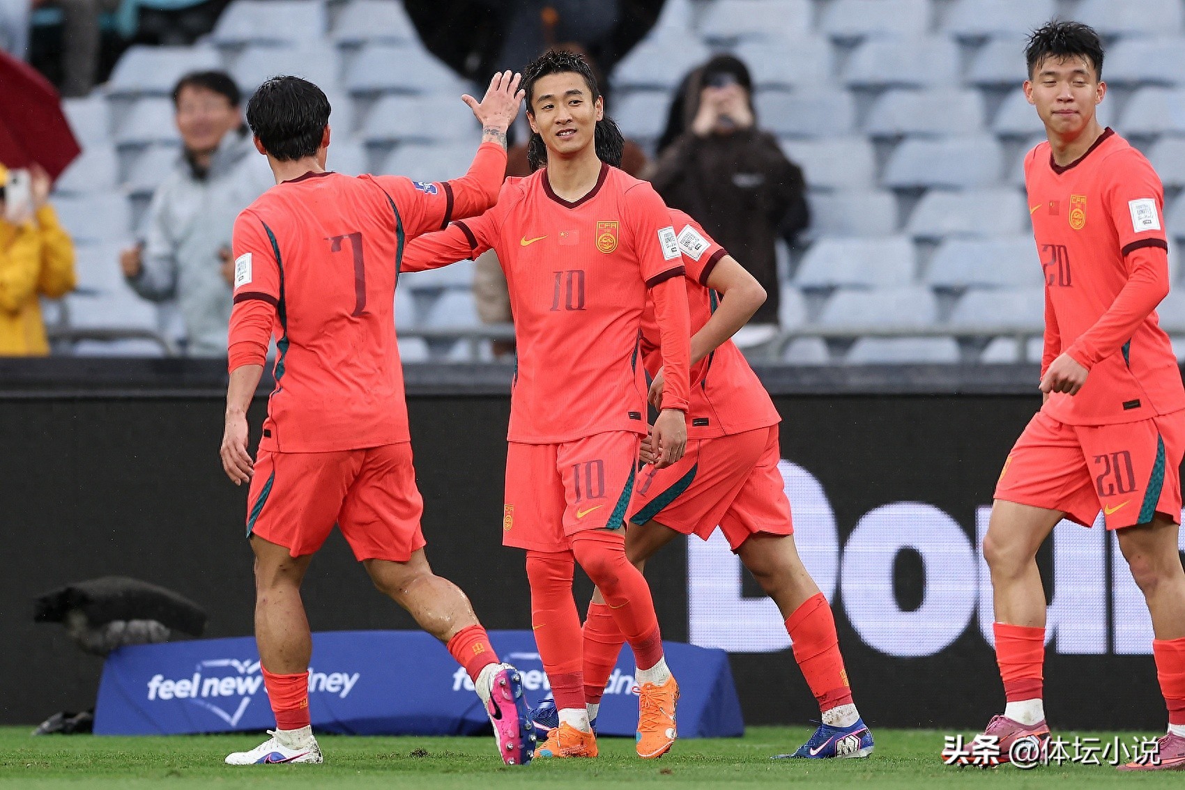 惊人逆转！中国队击败世界杯参赛队伍，国足2-0战胜库拉索，对手人口仅14万