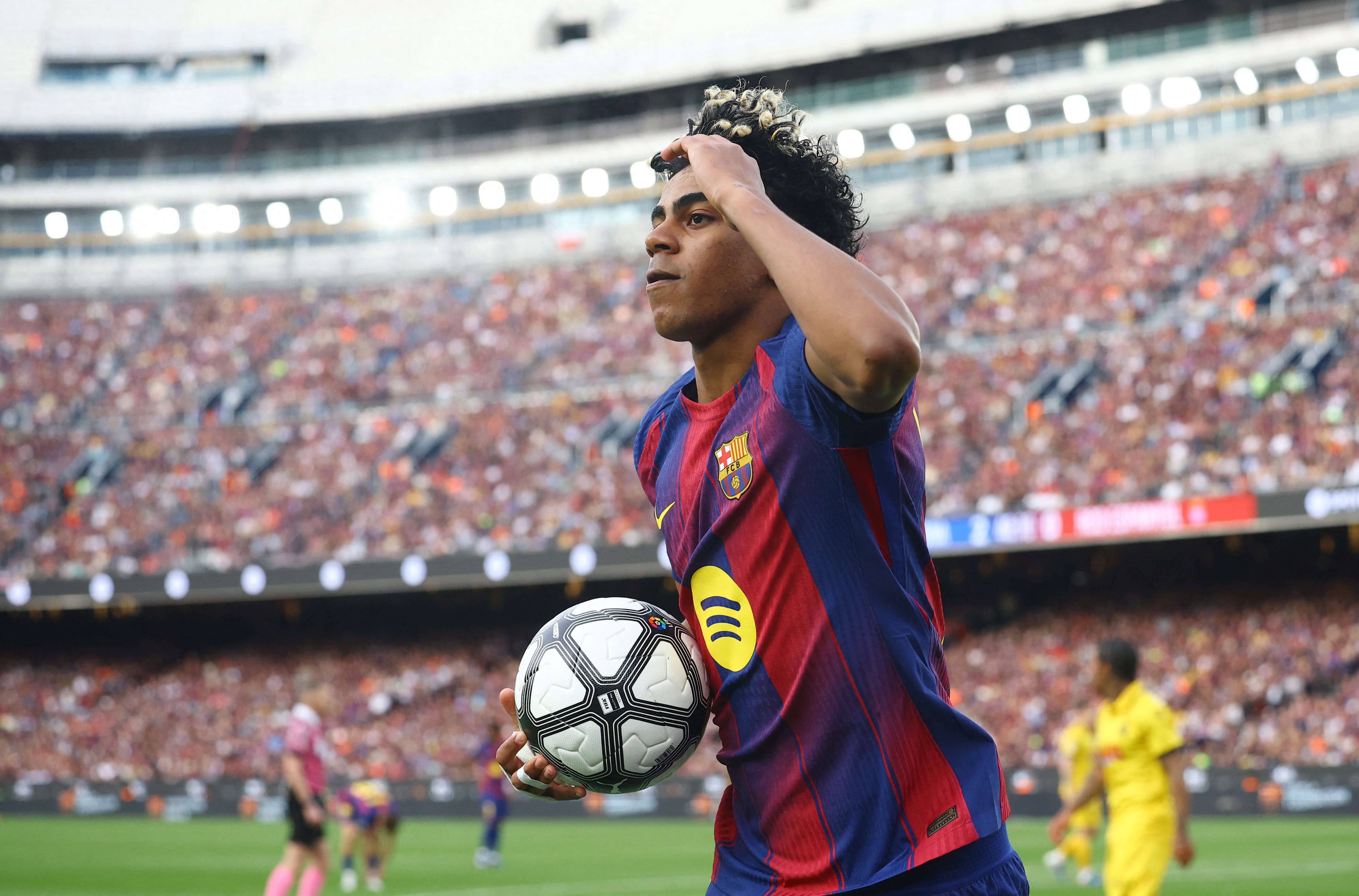 巴萨连续比赛因红牌获胜却遭淘汰 亚马尔四分钟闪电进球 弗兰贡献助攻与射门 可惜左边锋因伤缺席