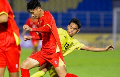 老挝球迷欣喜若狂,因越南队以3-0精彩击败马来西亚