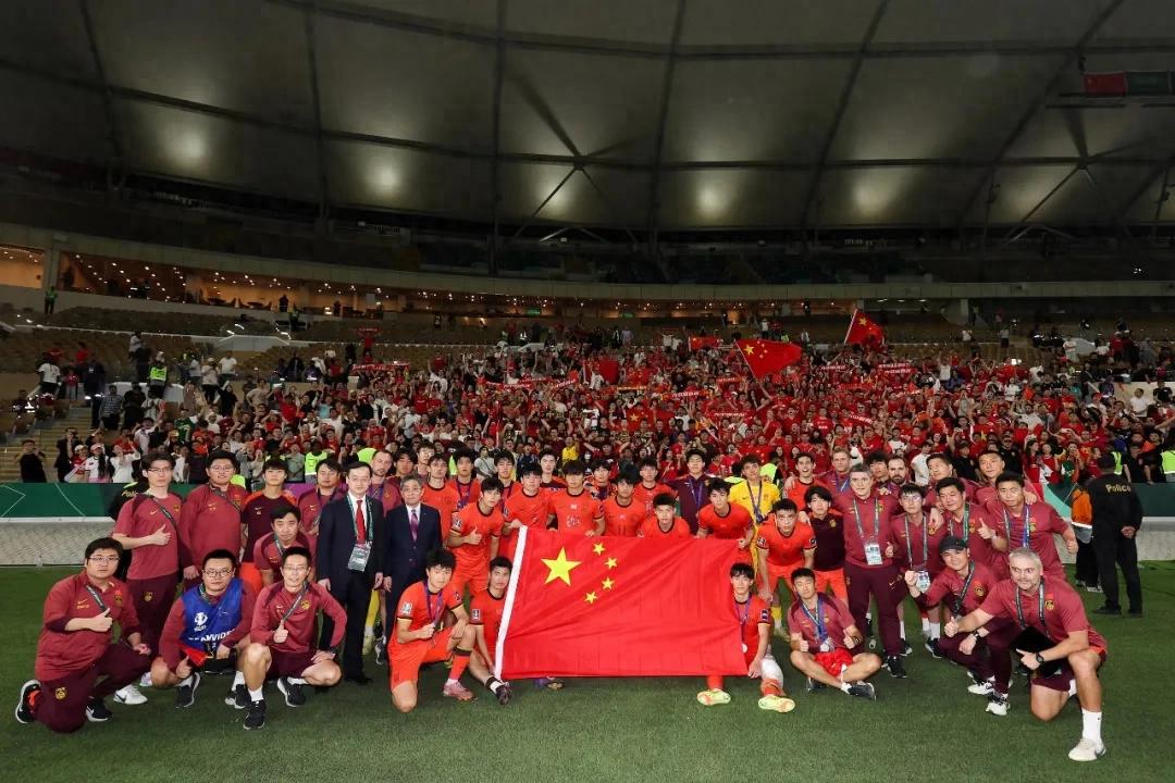 中国青训取得突破后,青训机构也获得了荣誉