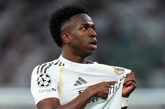 3000名本菲卡球迷被维尼修斯“噤声”