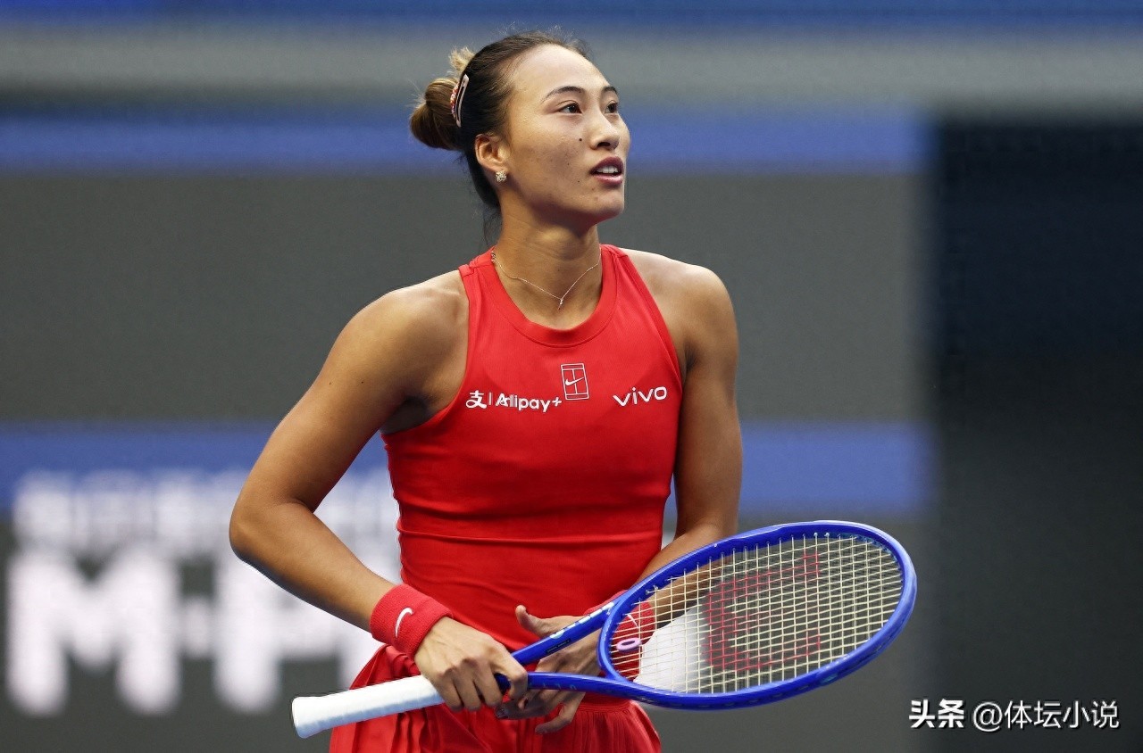 连胜三场!郑钦文以2-1力克布兹科娃,成功闯入16强,世界排名实时升至第45位,下一轮对手也已揭晓!