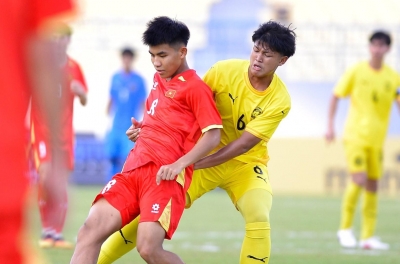 越南U17队4-0马来西亚：一场毁灭性胜利，半决赛之门大开