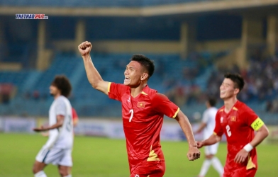 孟加拉国球迷在越南队3-0失利后情绪爆发