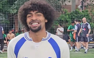 抵达河内后，FA杯冠军球星谈及对阵越南队的比赛