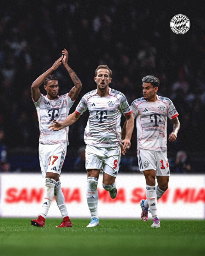 本赛季欧洲五大联赛中仅有五位球员贡献超过25个进球与助攻，拜仁慕尼黑独占其中三席，新一代巨星亦位列其中