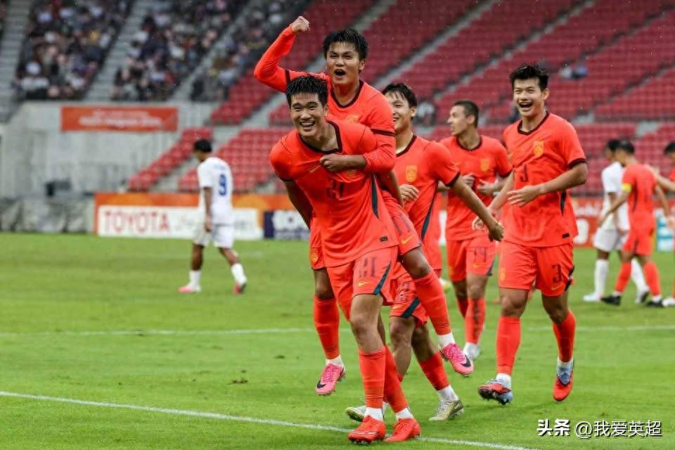 中国男足改写亚运最佳战绩！3-0击败泰国，时隔28年重返四强，半决赛将战韩国