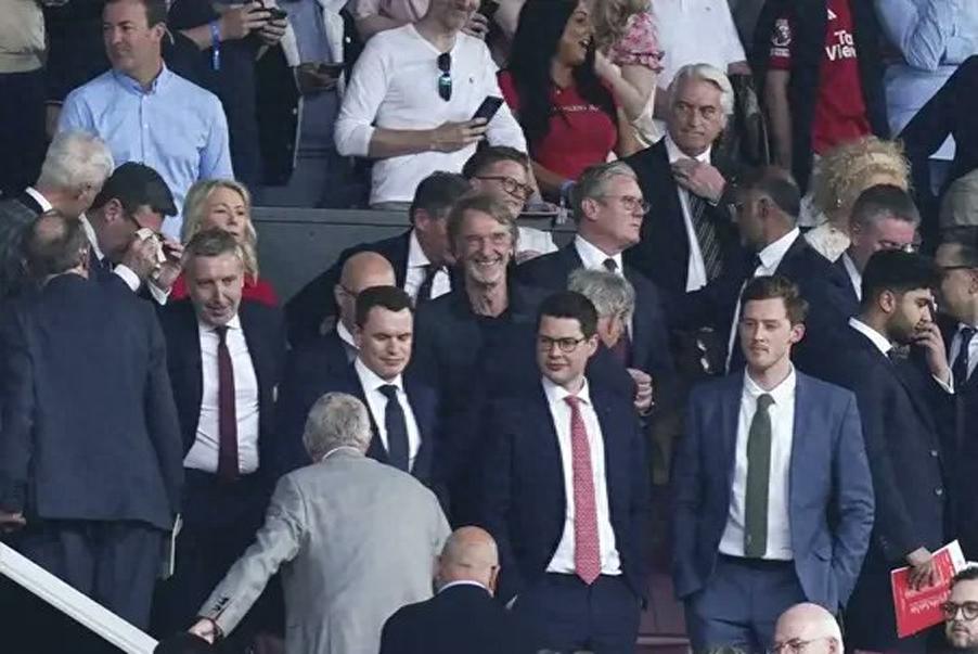 曼联夏季转会窗口预算高达2.3亿英镑！红魔球员贝尔恢复个人训练，面临位置竞争急于重返赛场