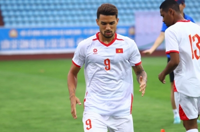 黄亨重返天行体育场