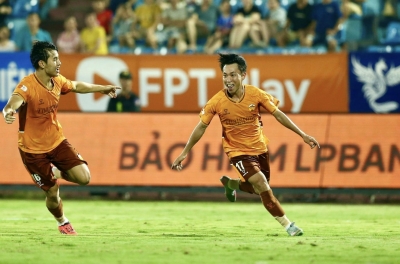 HAGL险胜南定，在V联赛积分榜上暂时脱离险境