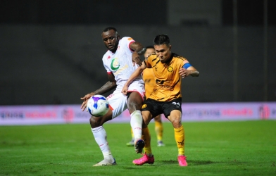 越南国家队中场球员希望国际足联尽快解除对俱乐部的处罚