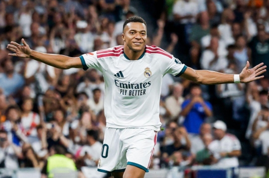 姆巴佩达成14次梅开二度,皇马在伯纳乌取得大胜
