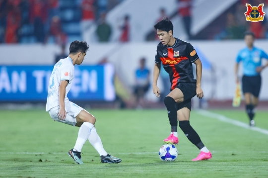 '亚马尔越南'闪耀，宁平逆转战胜HAGL