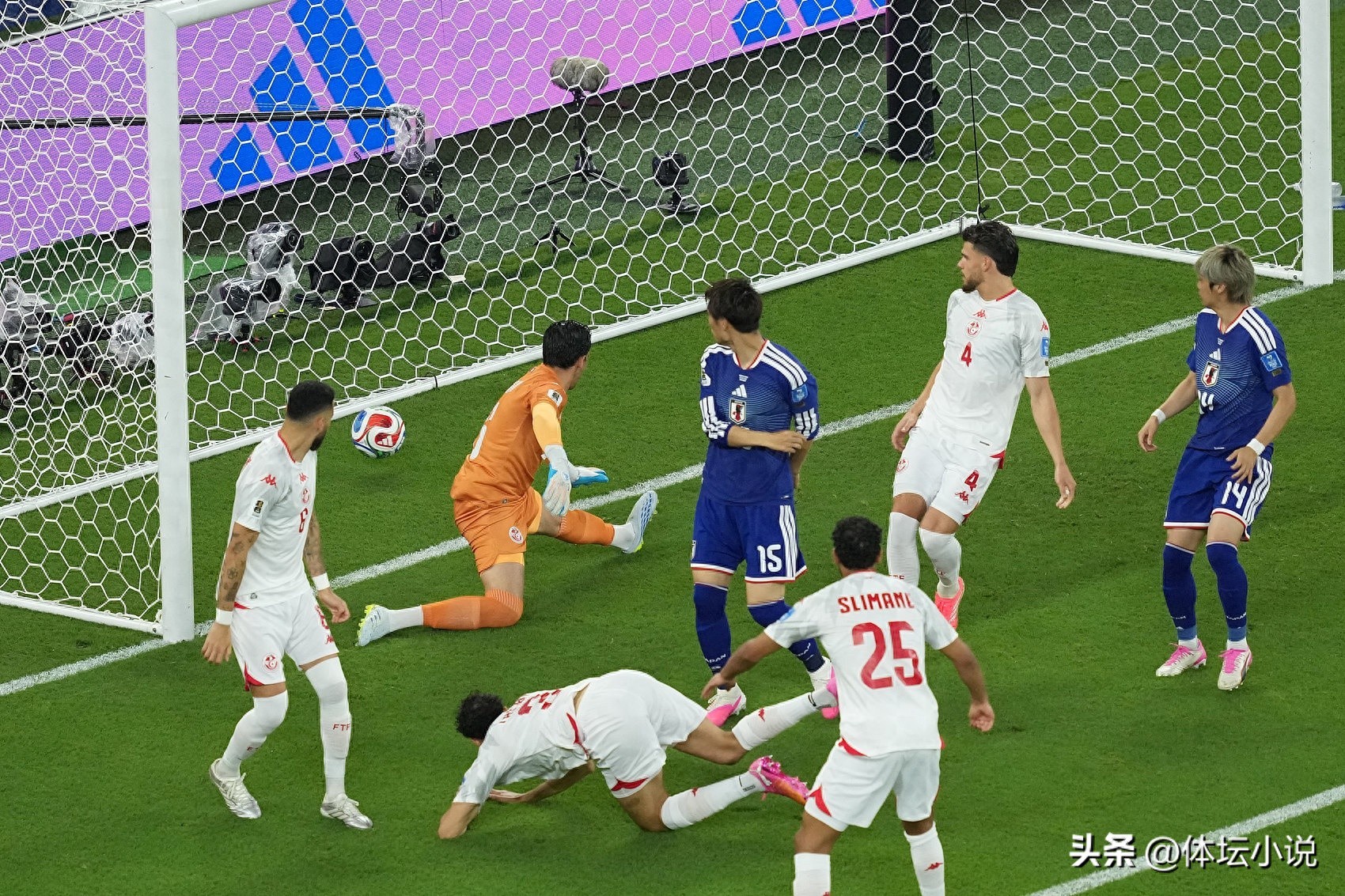 终结六场连败！亚洲劲旅势不可挡，4-0大胜突尼斯，日本队实力强劲晋级在望