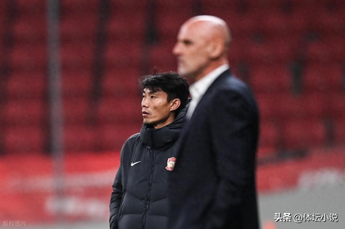 郑智展现非凡胆识！本轮中超联赛中，青岛西海岸再度掀起青春浪潮，赢得广泛赞誉