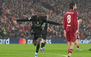 金球奖得主在安菲尔德球场击沉利物浦