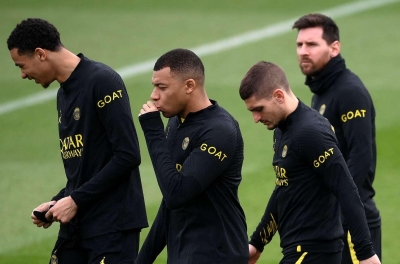 利物浦前锋坦言与梅西同场竞技倍感压力