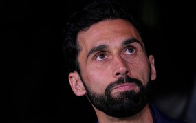 孔帕尼必须像佩普和穆那样排队