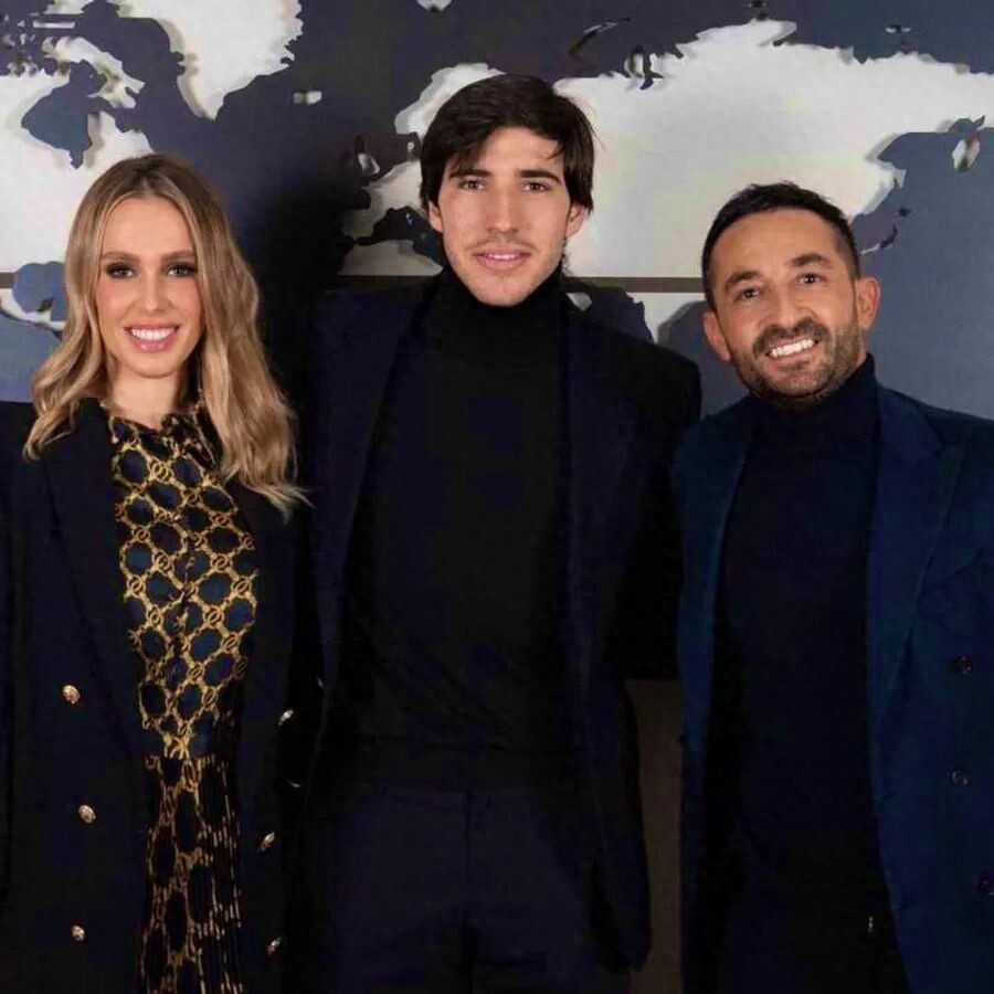 曼联引进托纳利可能需花费9000万英镑！经纪人确认英超豪门竞逐，红魔被视为最可能买家