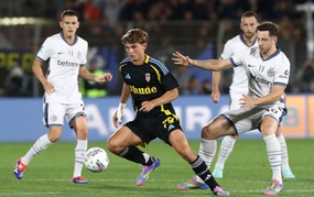 国际米兰在激烈追逐比分后稳固榜首位置