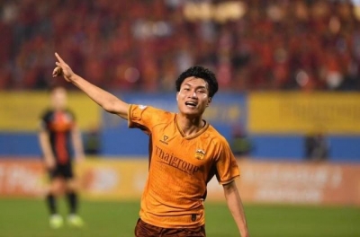 身高一米八一的新星射手在越南U23国家队首秀中光芒四射