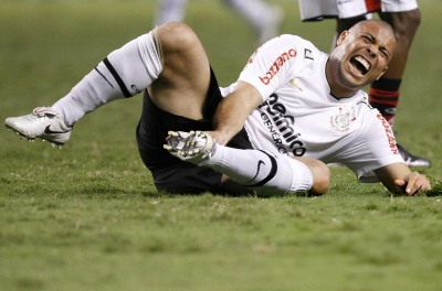 罗纳尔多肩部受伤