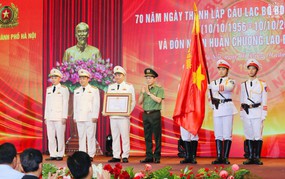 今日越南足球热点（10月11日）：河内公安俱乐部荣获一等劳动勋章；越南U17队世界杯小组赛出线在望