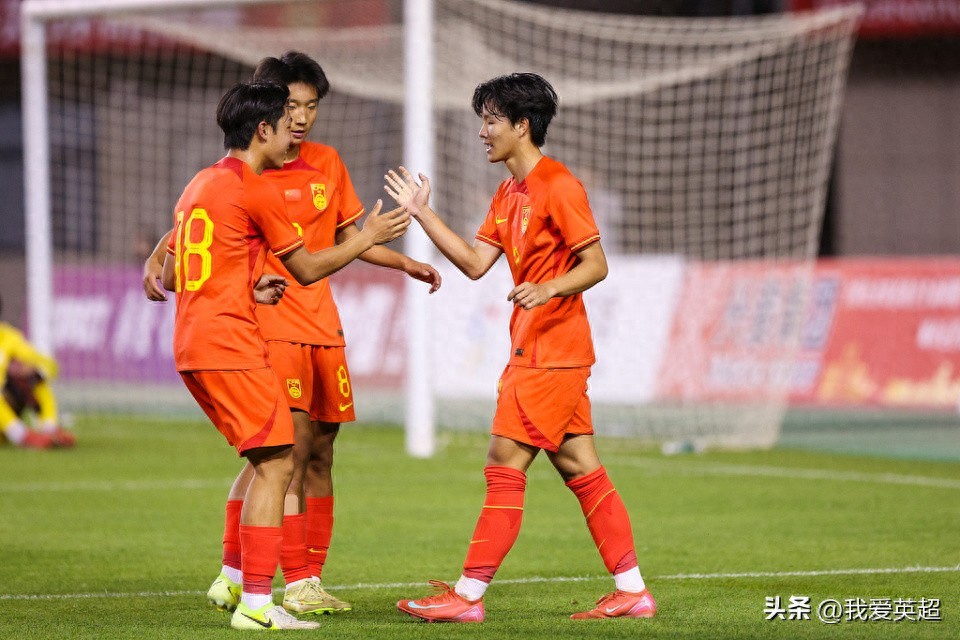 海湾杯2连胜！十人U16国足2-1击败阿曼 袁博涵贡献2次关键表现 刘凯源进球+遭红牌