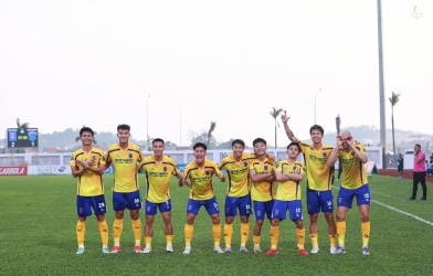 2025/26赛季甲级联赛第10轮：冠军争夺战白热化