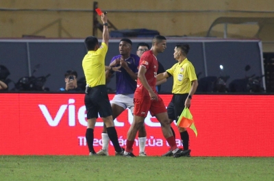 河内FC在与CAHN的关键对决中遭遇沉重打击