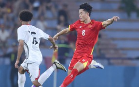 中场球员文长表示:“越南U23队一定能够小组出线。”