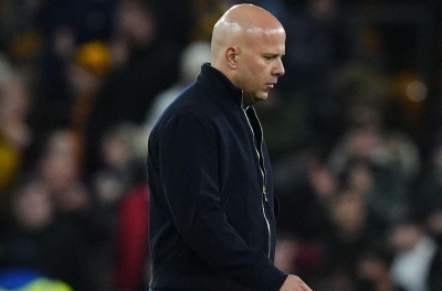 阿尔内·斯洛特指出“致命弱点”，利物浦在争四路上自毁前程