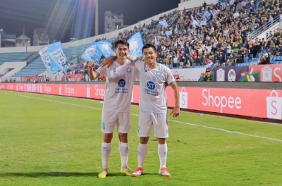 东南亚球迷为南定昂首挺进Shopee杯半决赛而沸腾