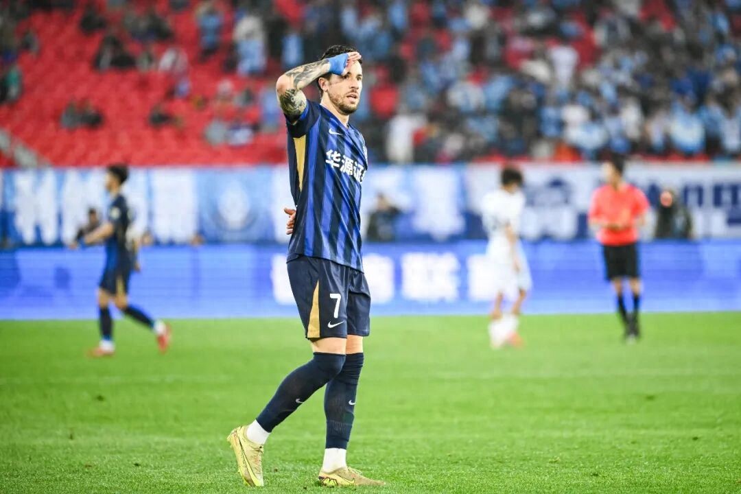 绍尔重返赛场引领外援锋线组合火力全开，三镇队大胜重启追赶积分征程！