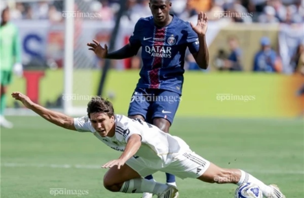 巴黎圣日耳曼对阵切尔西：挑战卫冕冠军