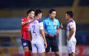 越南足球今日热点（3月13日）：越南女足国家队已回国；韩国裁判执裁宁平队对阵CAHN队的比赛