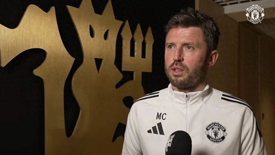 卡里克谈及转正前景,并调整了曼联的训练安排!球员为球迷剪发,战斗在对阵热刺的比赛中