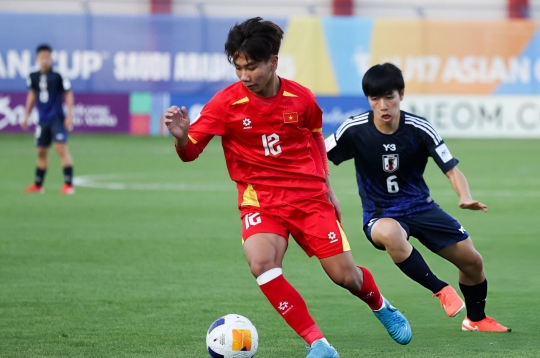 官方消息:生于2009年的天才少年助力越南队征战世界杯,现已获得参加V-League的资格。