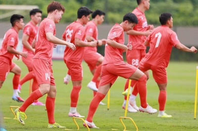 午间足球新闻 7月14日:越南队公布2026年东盟锦标赛备战核心阵容
