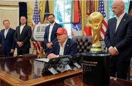 关于特朗普总统是否出席美国队在世界杯的首场比赛的报道