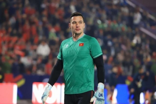 主教练金相植是否确认越南裔球员阮菲利普在对阵马来西亚的比赛中首发？