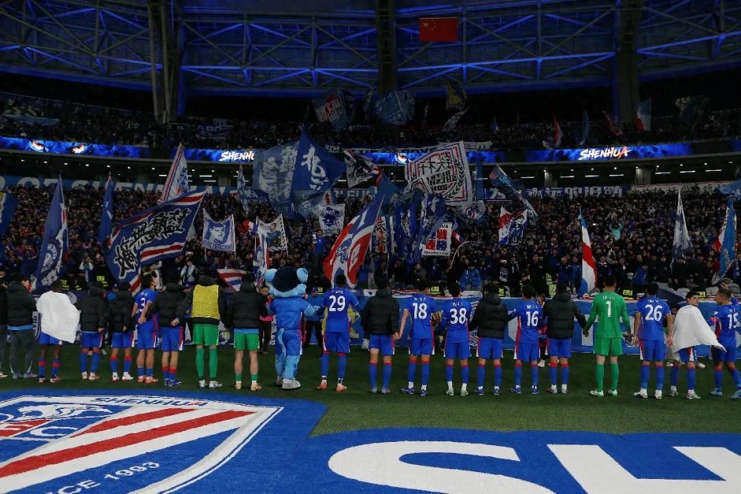 中超展现新面貌：十一支球队变更胸前广告，首轮观众人数再度超越上年