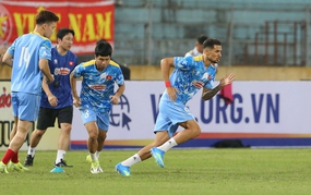 越南足球今日热点新闻（3月30日）：国家队抵达宁平；马来西亚为荣誉而战