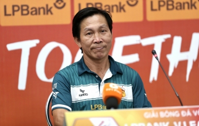 HAGL主教练点出败给CAHN逆转的原因