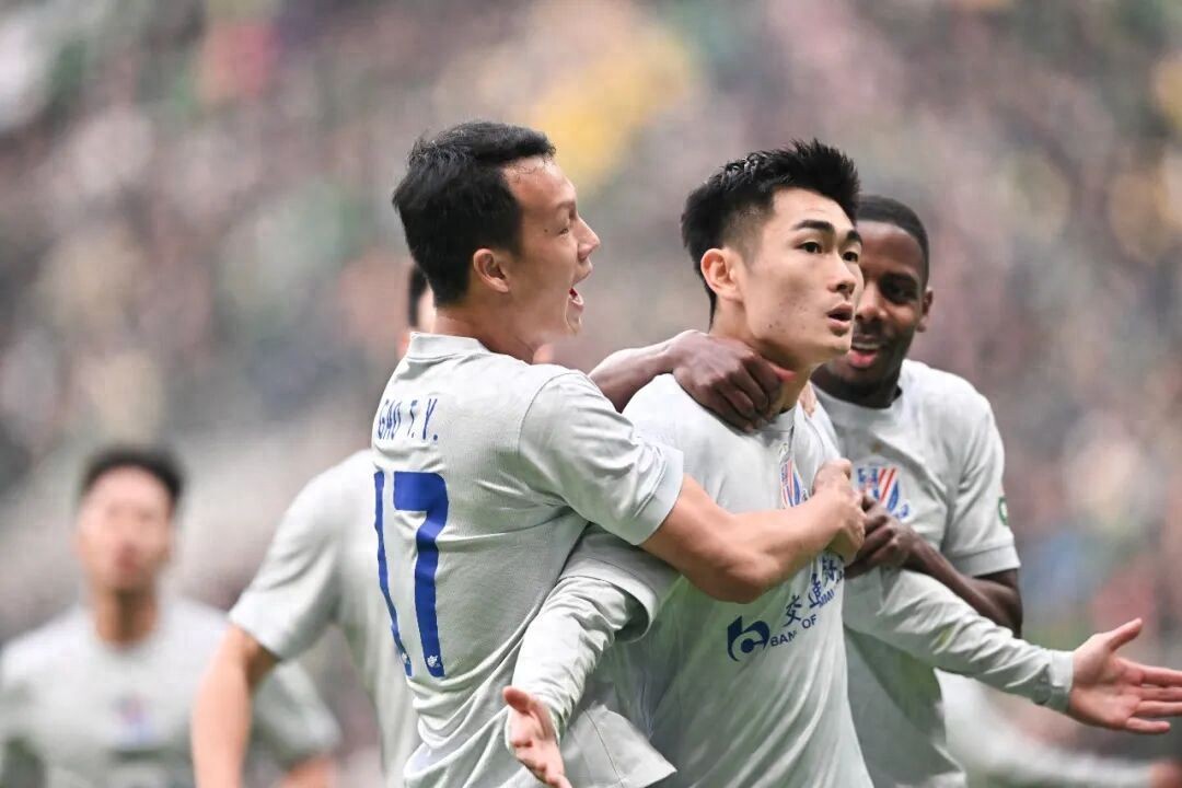 休赛期间，申花面临两大挑战