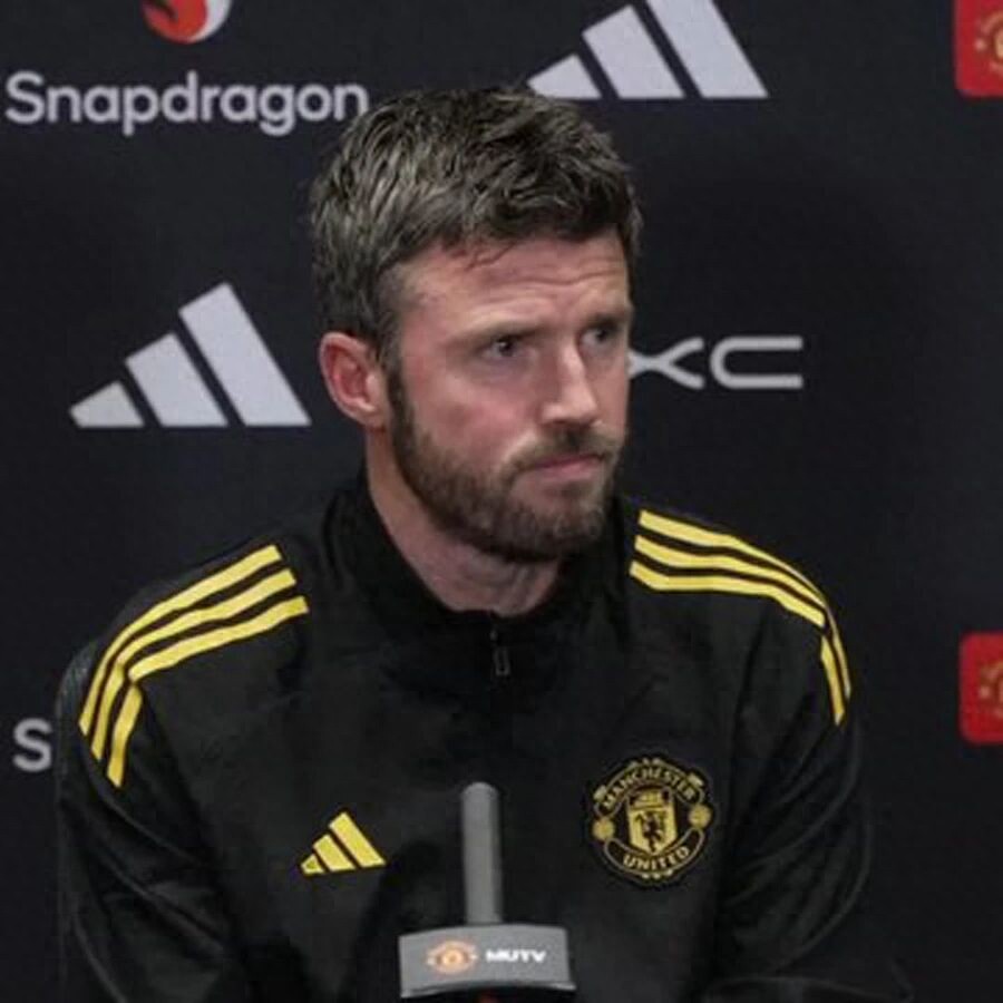 曼联夏季转会窗口计划出售一名球员并引进新左边锋！卡里克接手后球衣销量显著增长，有望突破两亿大关