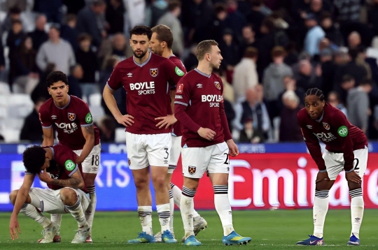 英格兰足球俱乐部要求国际足联赔偿其在足总杯中被淘汰后的损失